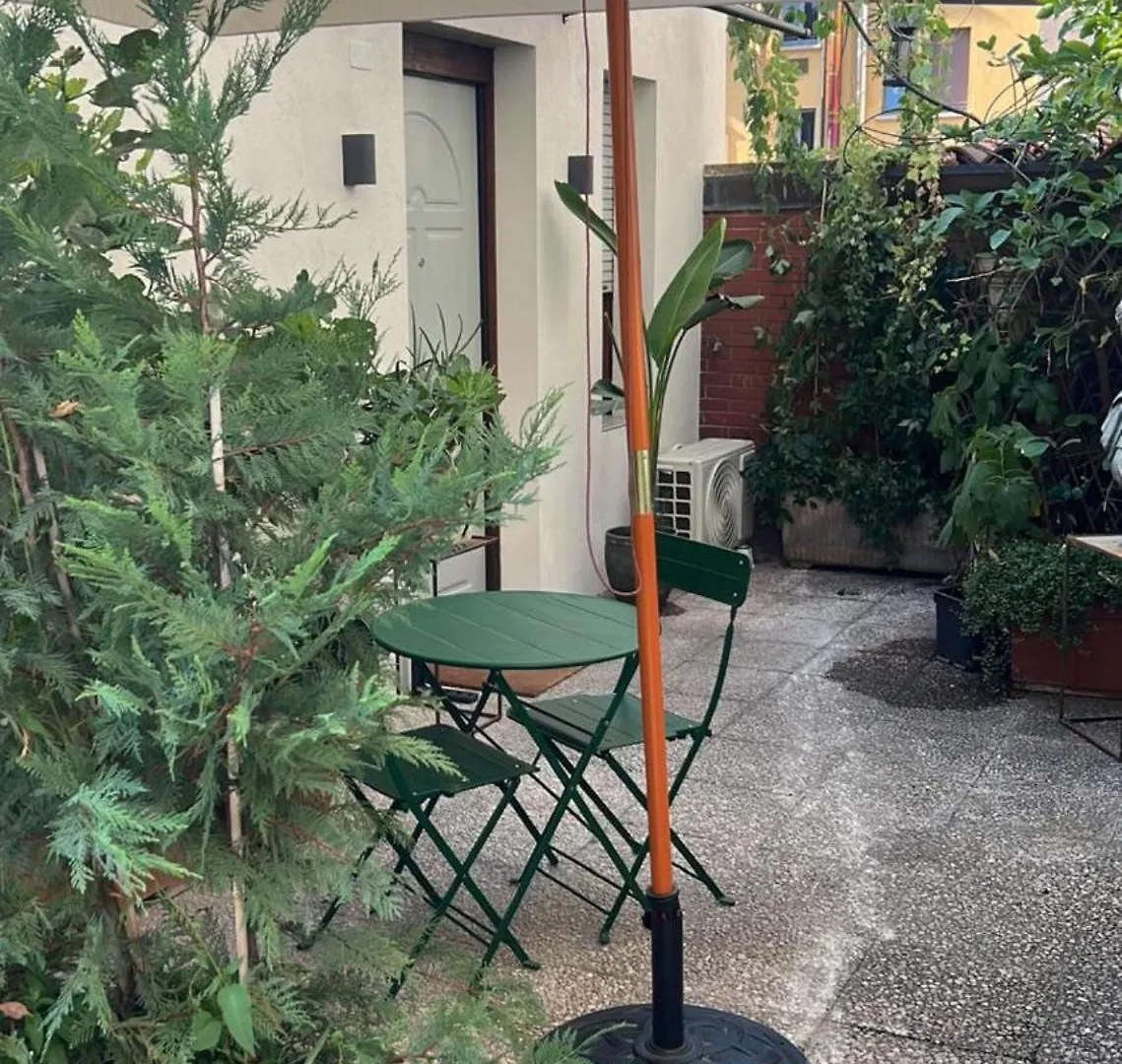 Nuovissimo Monolocale Con Cucina E Terrazzo Apartment Milan